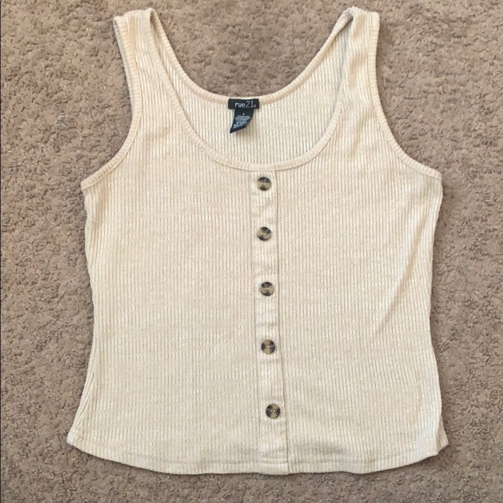 Tan Rue 21 tank